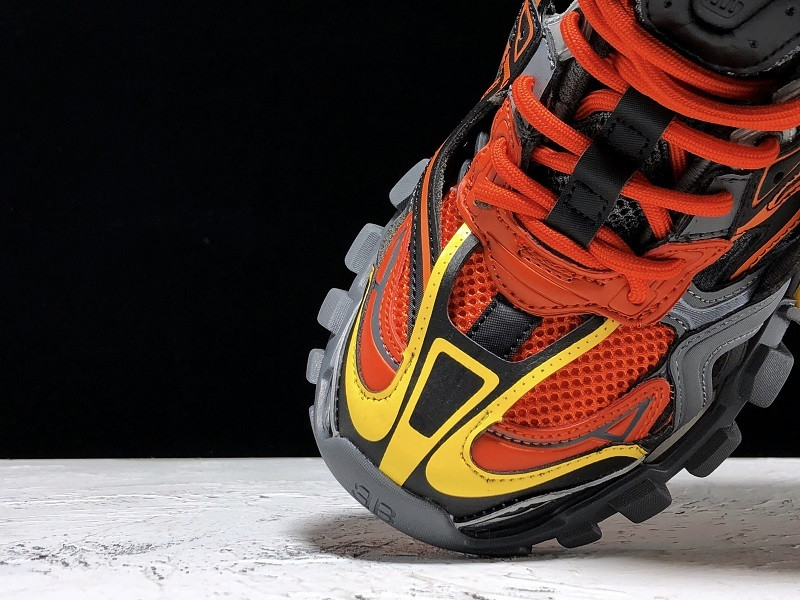 BALENCIAGE TRIPLE TRAINER 4.0