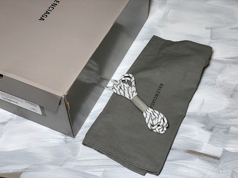 Ba*len*cia*ga triple-s sneaker (white red and black) 541624 w2fg1 1000