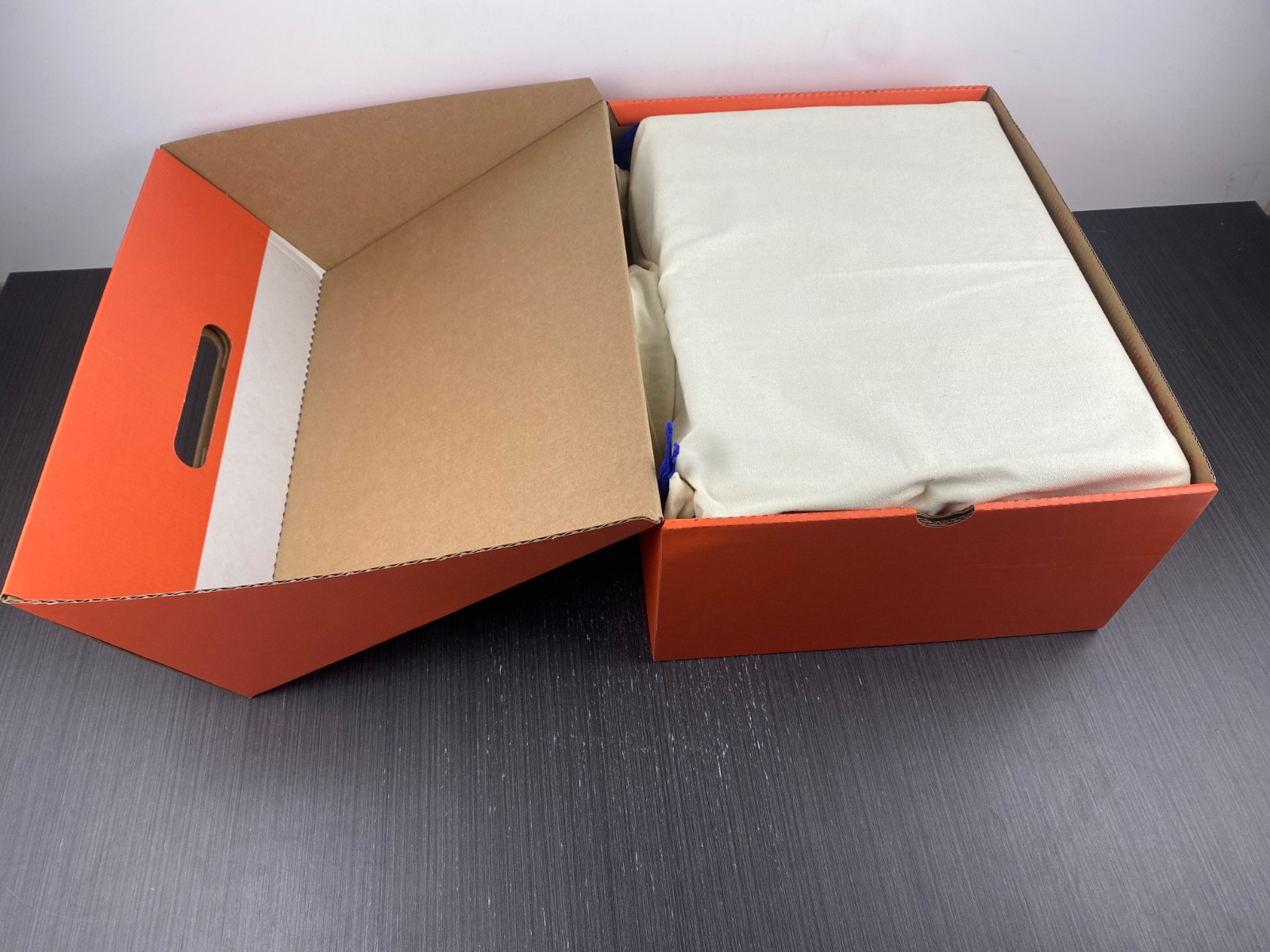 NIKE AIR FORCE 1 LOW BY VIRGIL ABLOH ( NORMAL SHOES BOX)