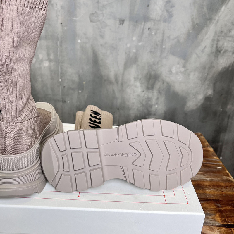 a1exa*der Mcqv*en tread sock-style boots