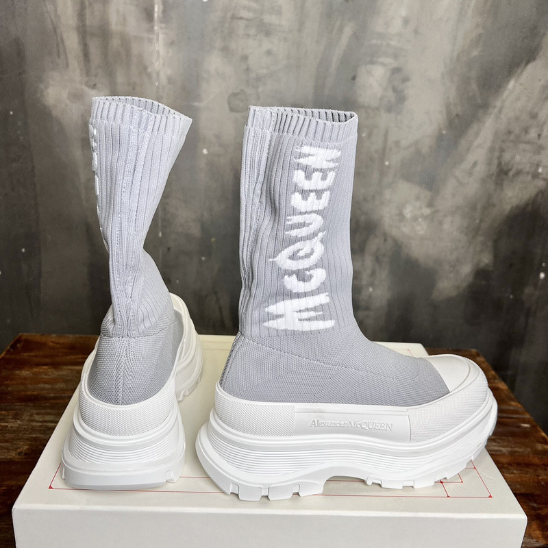 a1exa*der Mcqv*en tread sock-style boots