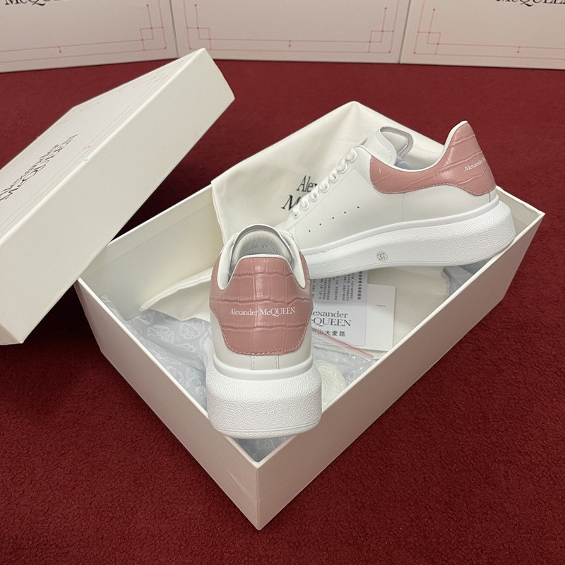 a1exa*der Mcqv*en sneaker