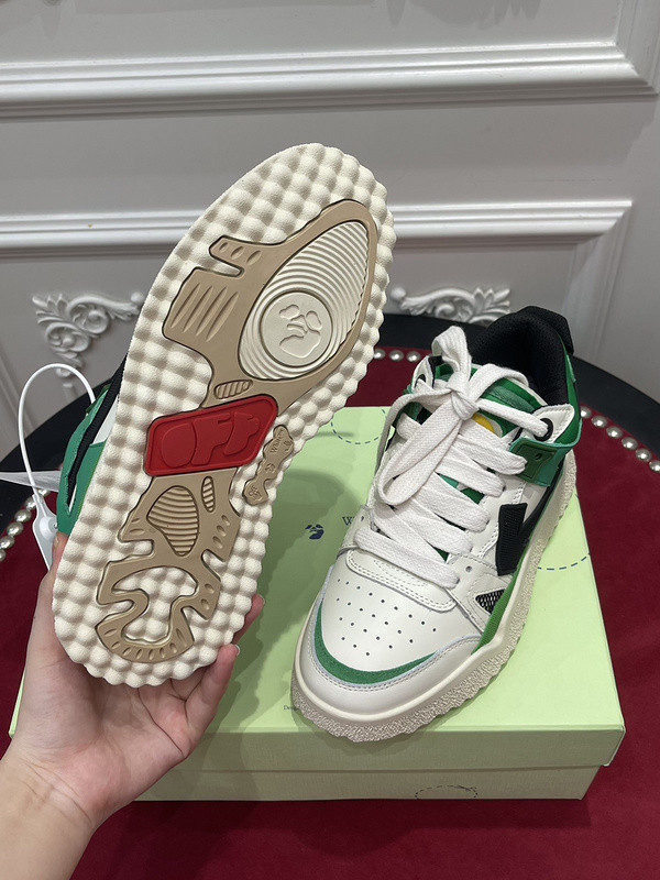 Off-White c/o Virgil Abloh