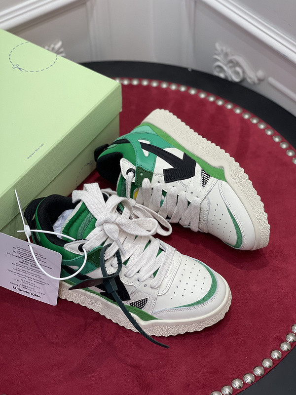 Off-White c/o Virgil Abloh