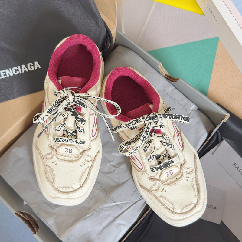 Ba1en*iaga launches new hamptons sneaker