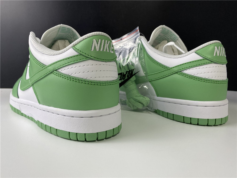 Nike SB Dunk Low Green Tender Powder CU1726-188