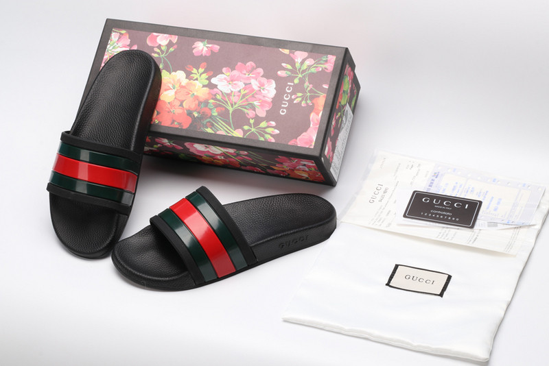 GUC LEATHER SLIDE