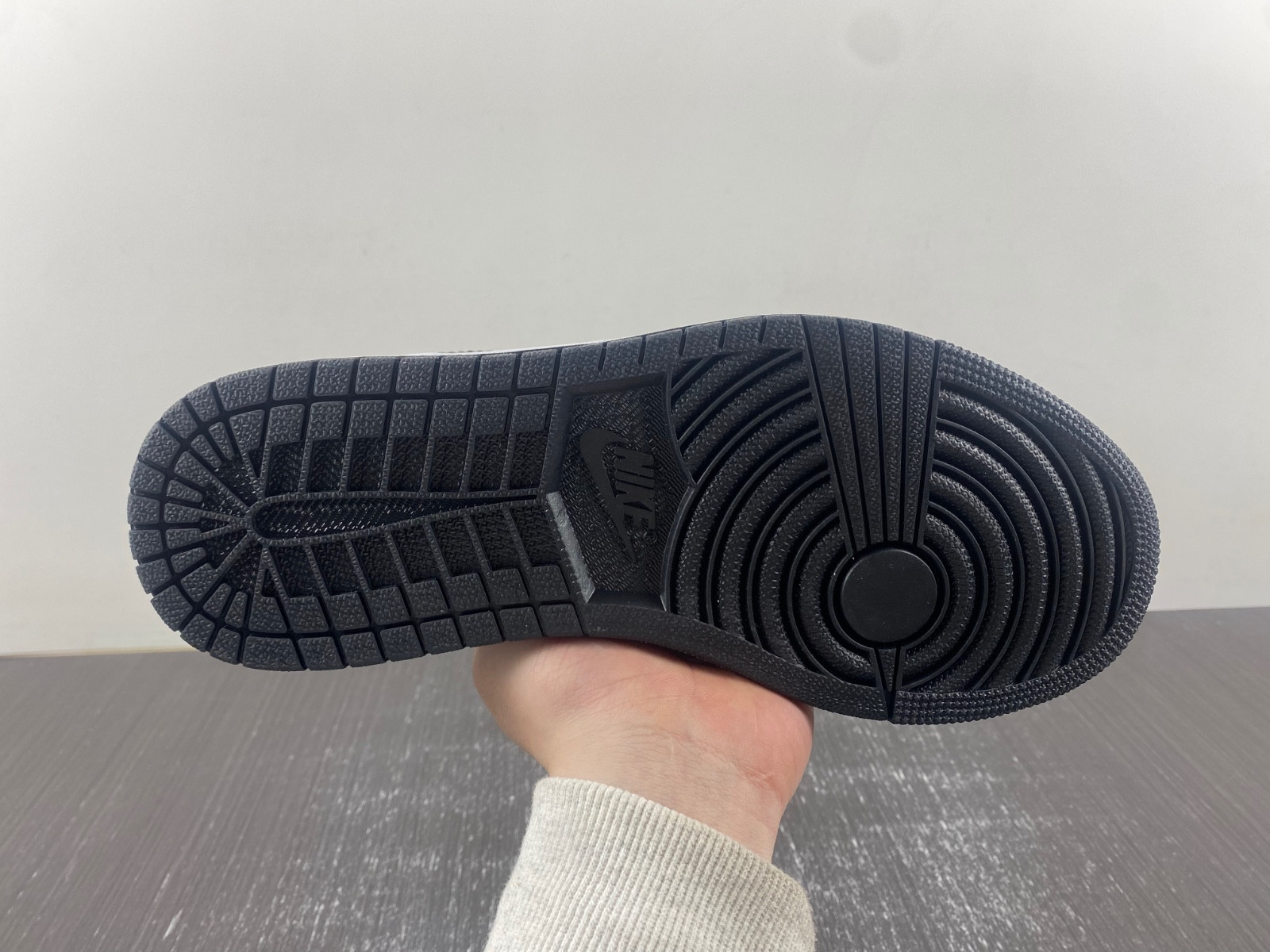 Jordan 1 Low White Black Men