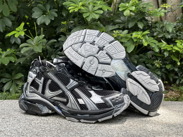 Ba1en*iaga runner 772767-w3rmu-1100