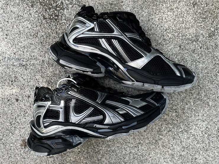 Ba1en*iaga runner 772767-w3rmu-1100