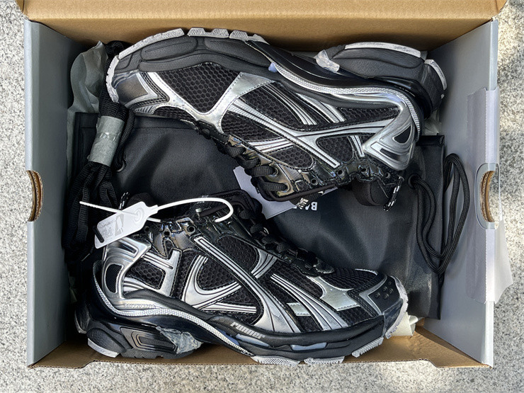 Ba1en*iaga runner 772767-w3rmu-1100