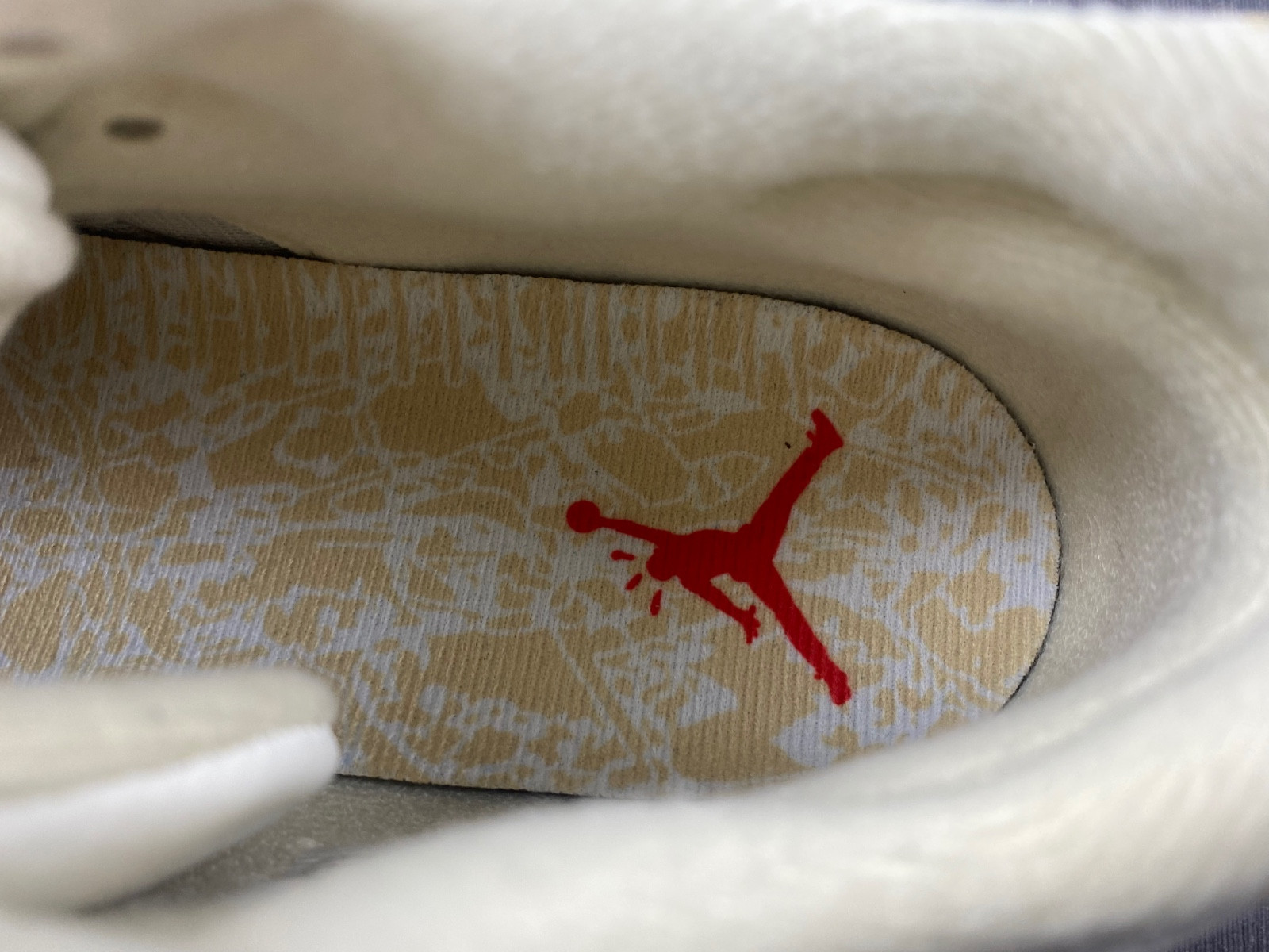 Travis Scott x Jordan Jumpman Jack Triple White FZ8117-003