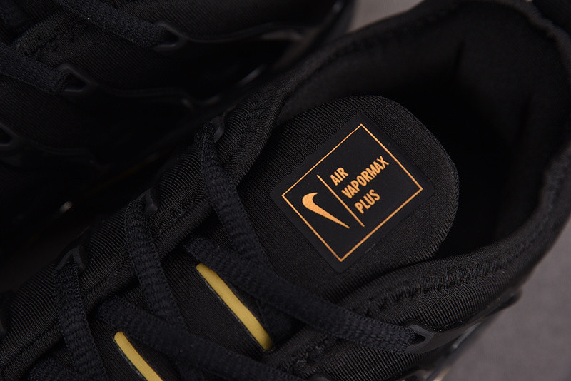 Nike Air VaporMax Plus Black Anthracite Metallic Gold 924453-007