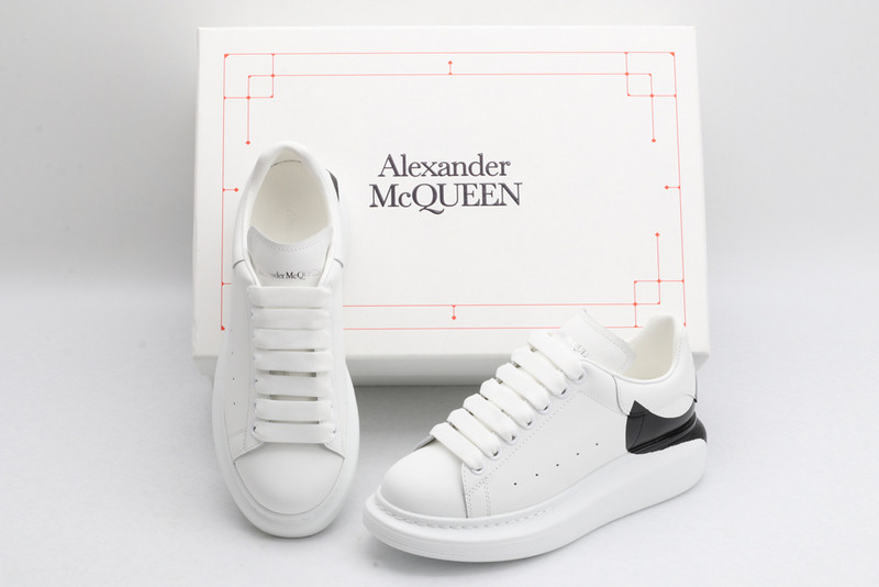 a1exa*der Mcqv*en sneaker