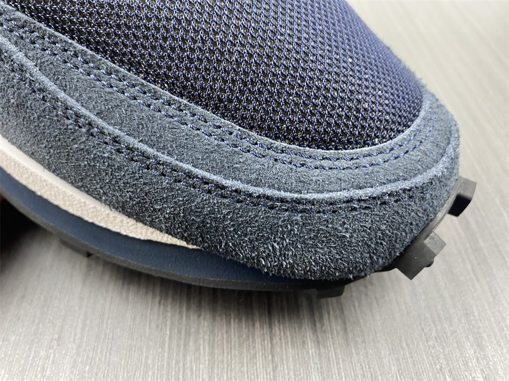 FRAGMENT X SACAI X NIKE LDV WAFFLE 