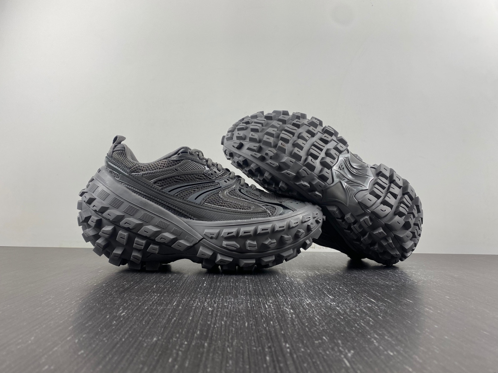 Ba*len*cia*ga bouncer chunky-sole sneakers