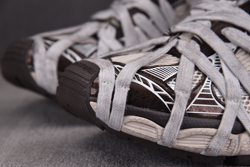 Ba*len*cia*ga 3xl extreme lace brown grey distress