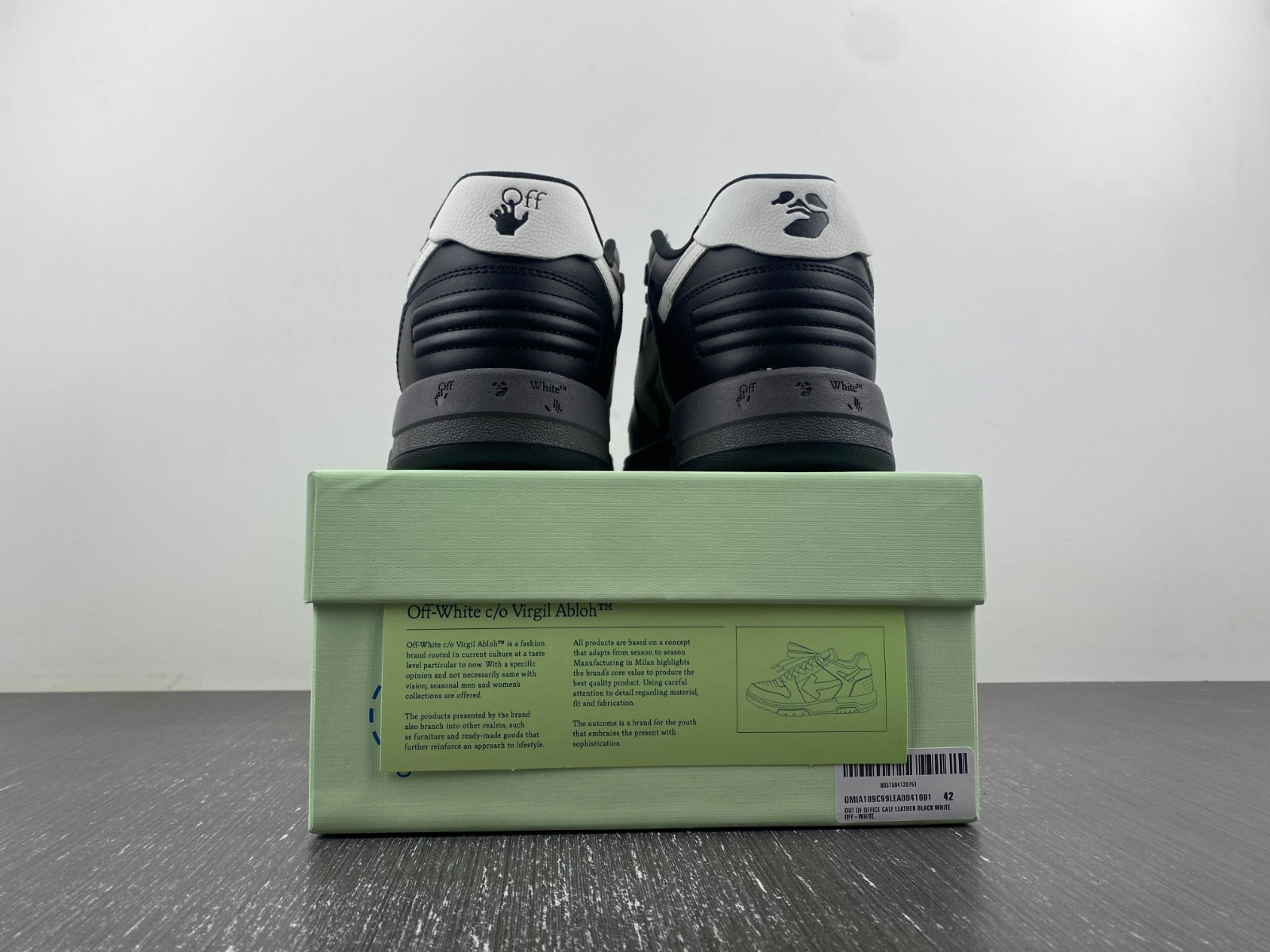 Off-White c/o Virgil Abloh