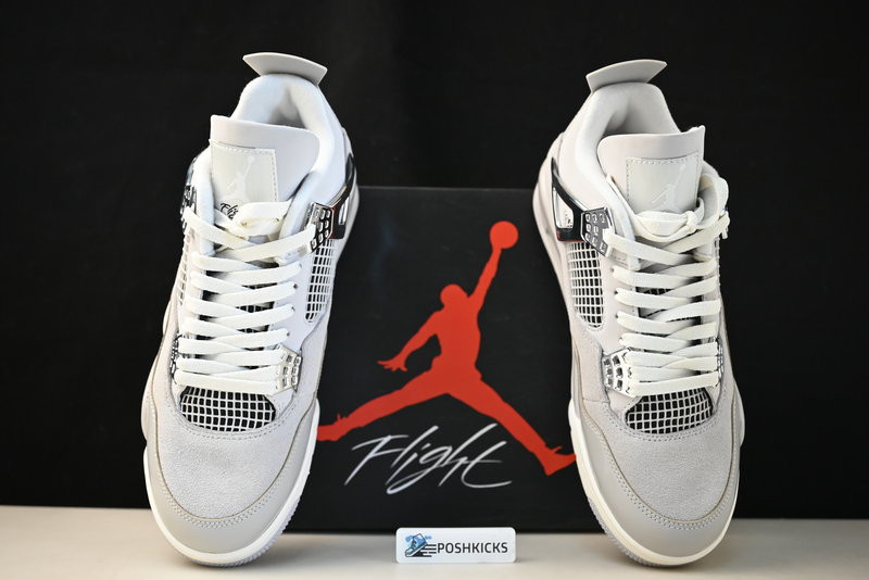 Air Jordan 4 Frozen Moments AQ9129-001