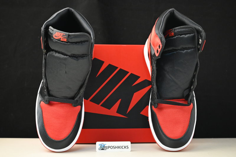 Air Jordan 1 High OG WMNS Satin Bred FD4810-061
