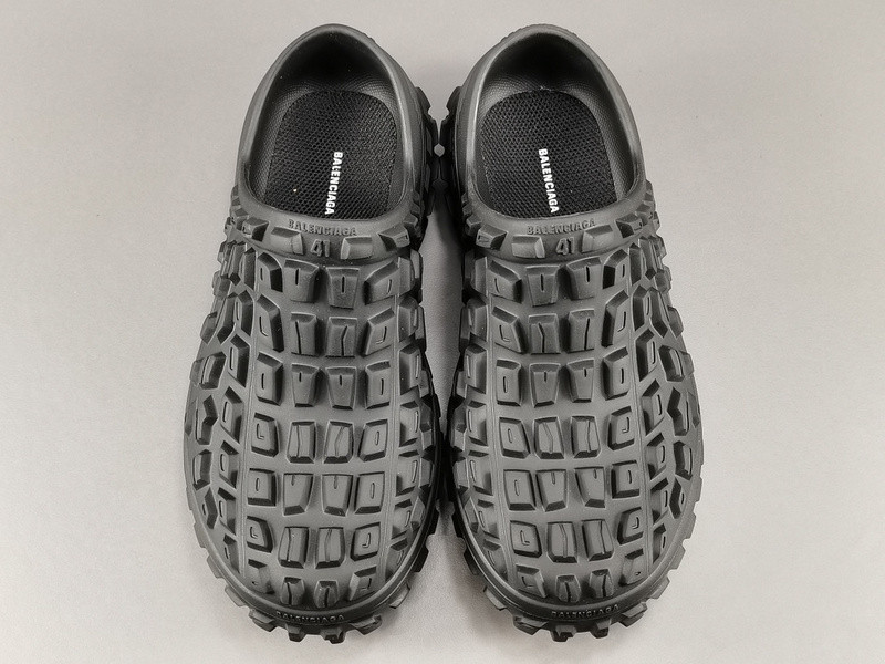 Ba*len*cia*ga bouncer clog