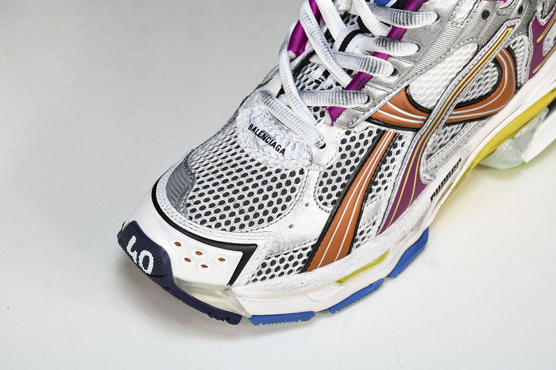 Ba*len*cia*ga runner 772774-w3rbw-9168 (it’s not the same as the previous one!)