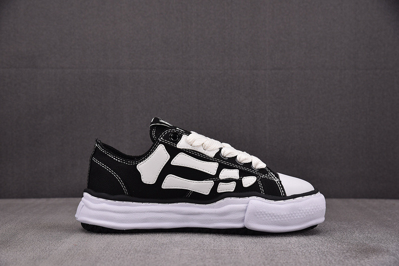 A*iri x MMY Sneakers