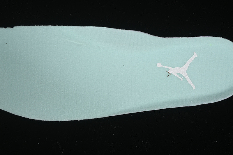 Air Jordan 11 Low "Igloo" AH7860-103