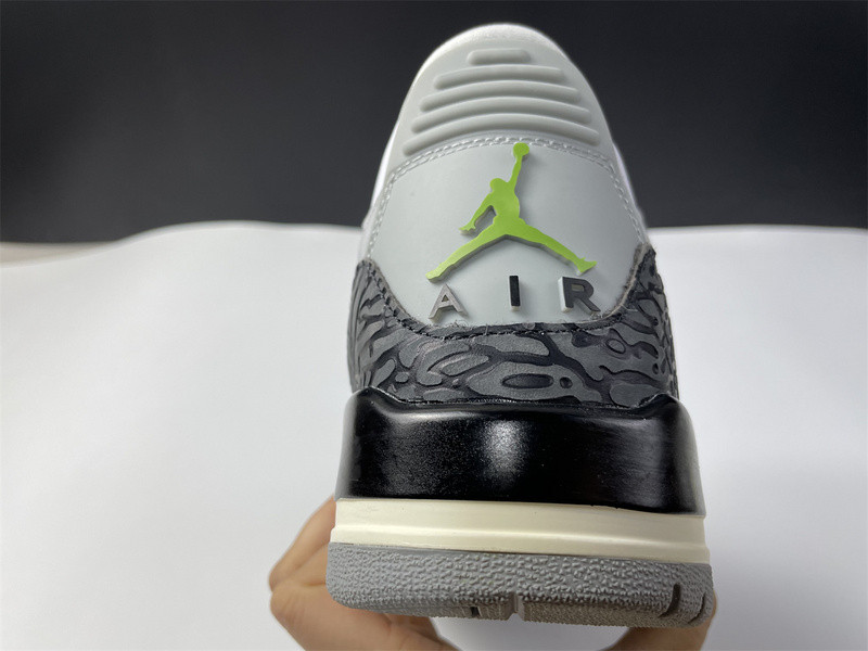 AIR JORDAN 3 RETRO ‘CHLOROPHYLL’ 136064 006