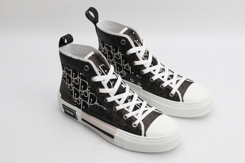 D B23 HIGH-TOP SNEAKERS