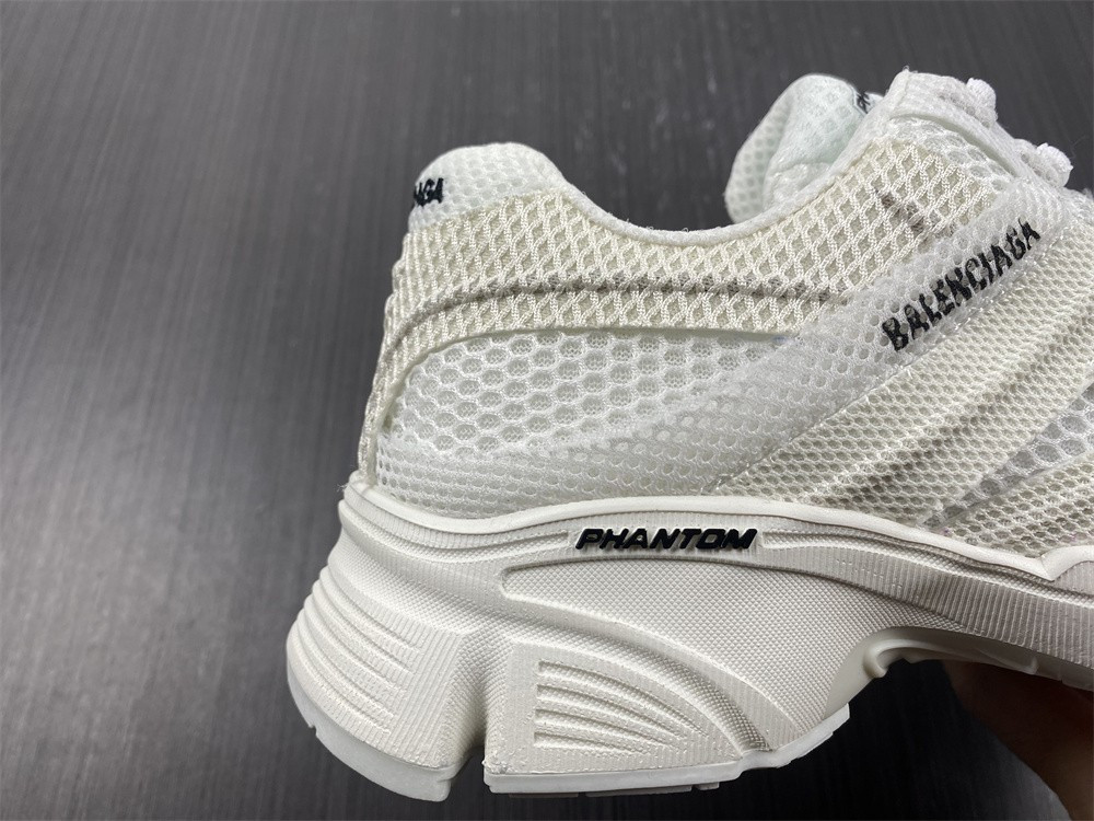 Ba*len*cia*ga phantom sneaker