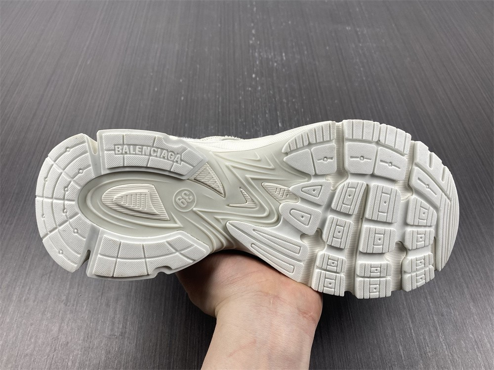 Ba*len*cia*ga phantom sneaker