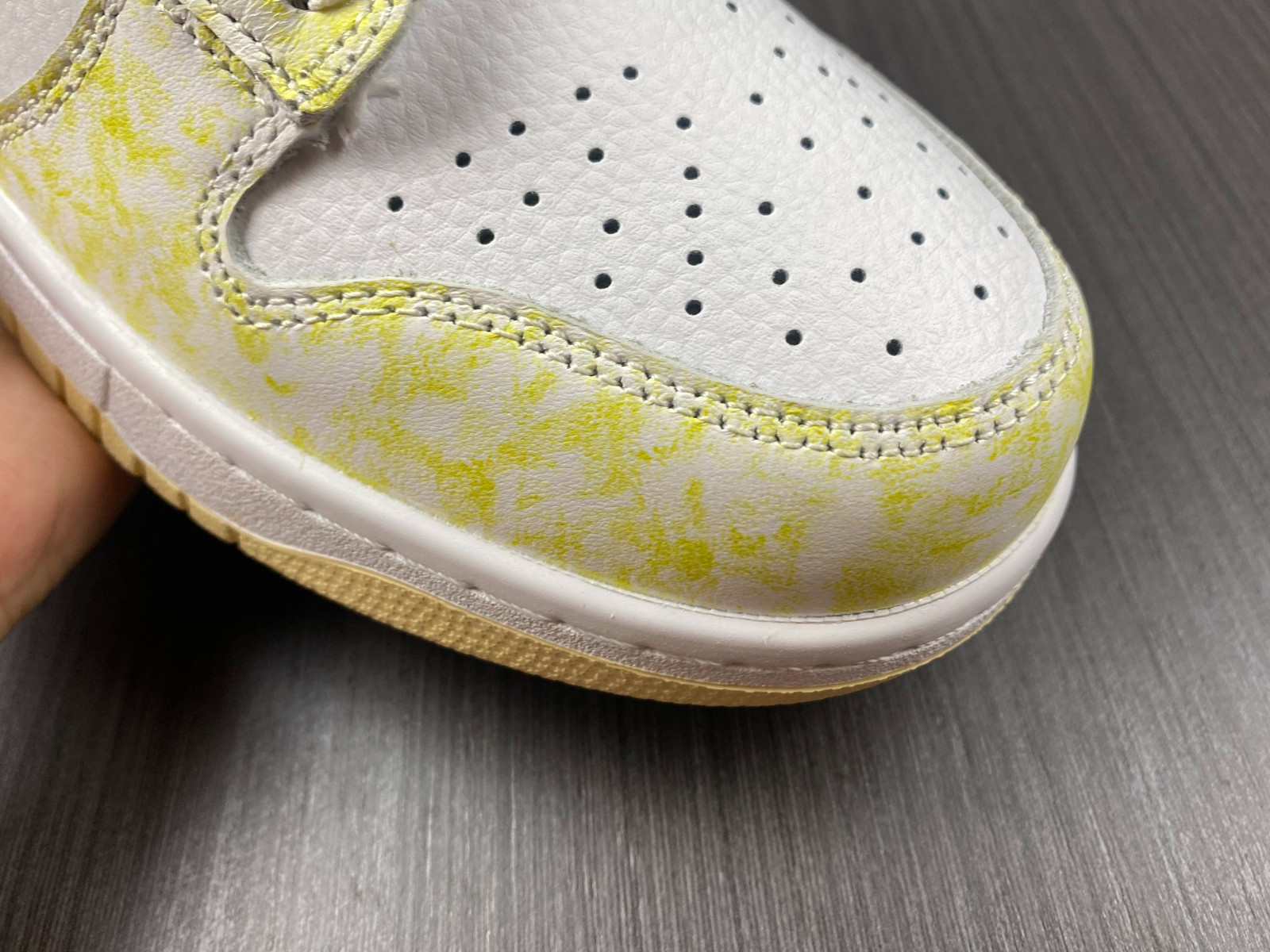 NIKE DUNK LOW “YELLOW STRIKE” DM9467-700