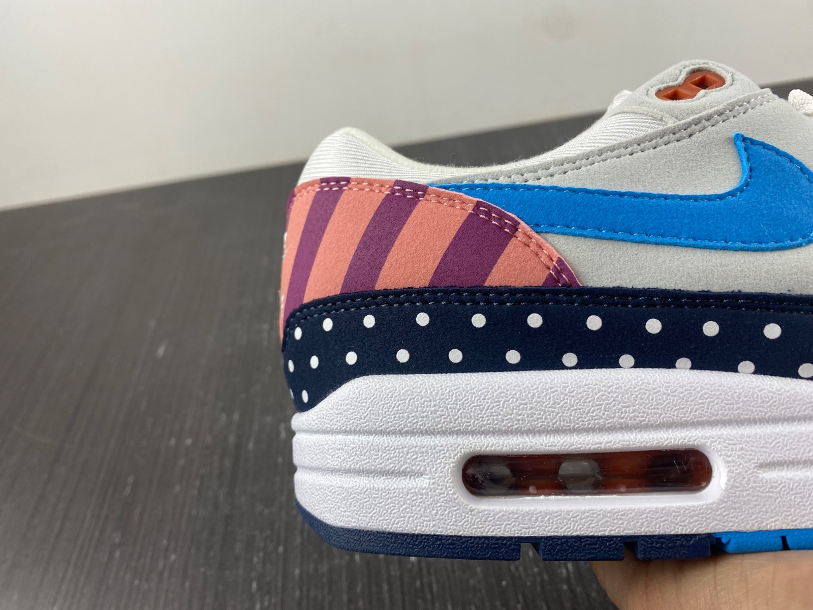 Nike Air Max 1 Parra (2018) - AT3057-100