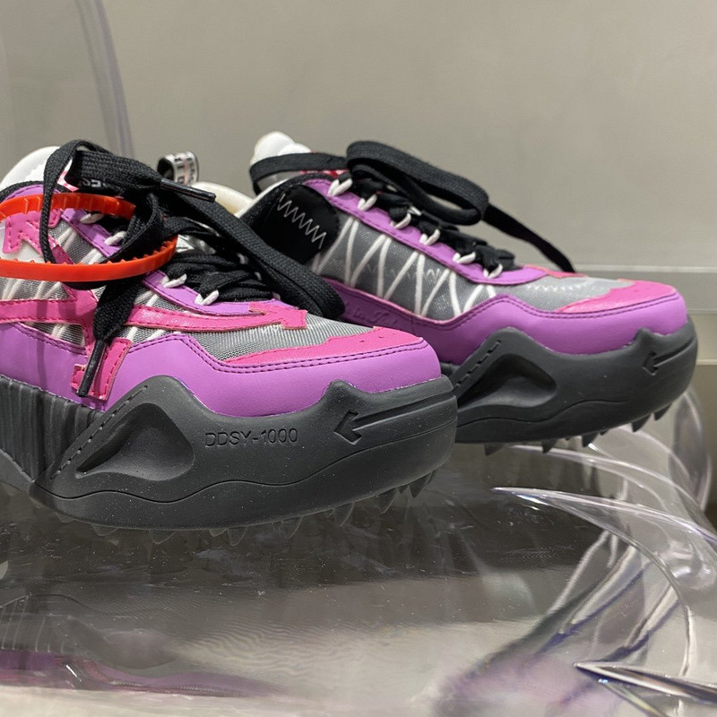 OW C/O ODSY-1000 SPORTS SHOES