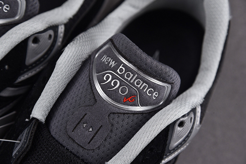 New Balance NB990 V6 M990BK6