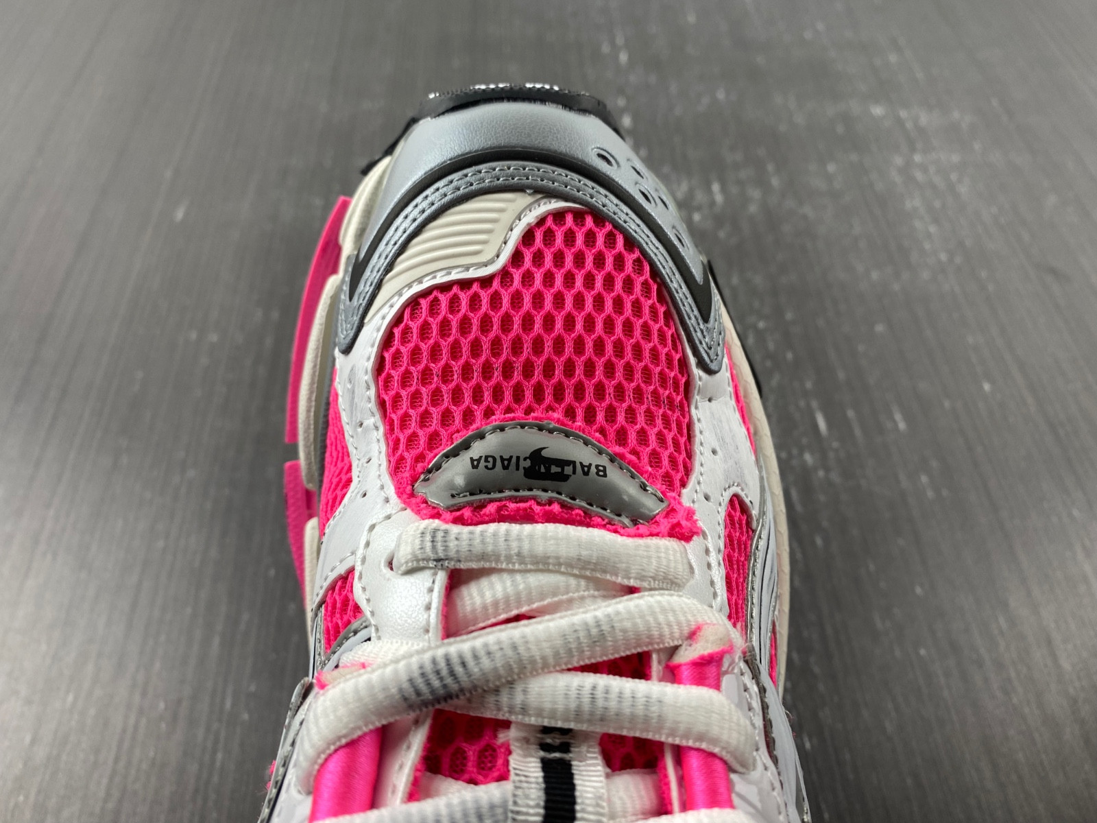 Ba*len*cia*ga runner 677402 w3rbn 9155