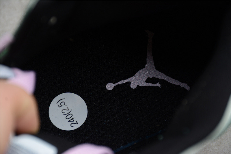 Jordan 1 Mid Dutch Green (W) CZ0774-300