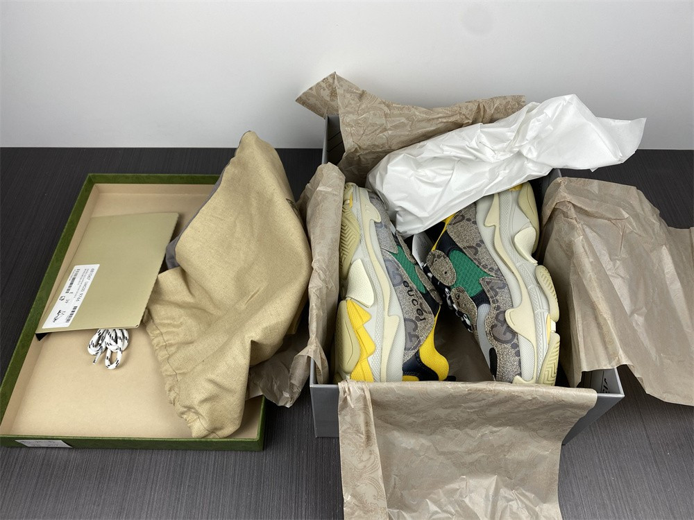 Ba*len*cia*ga triple s 683067 umo20 9766