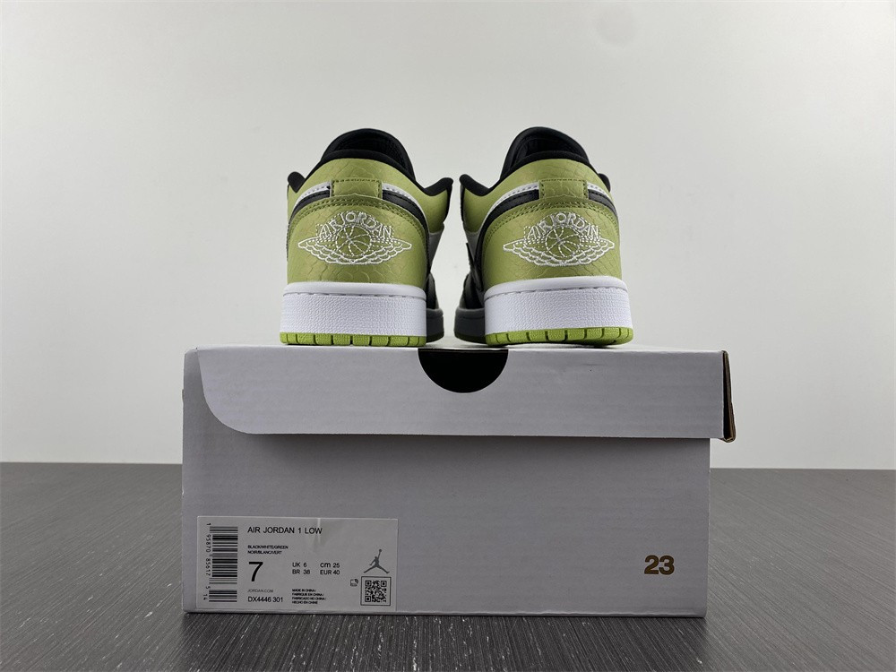 Jordan 1 Low Snakeskin Vivid Green (W) DX4446-301