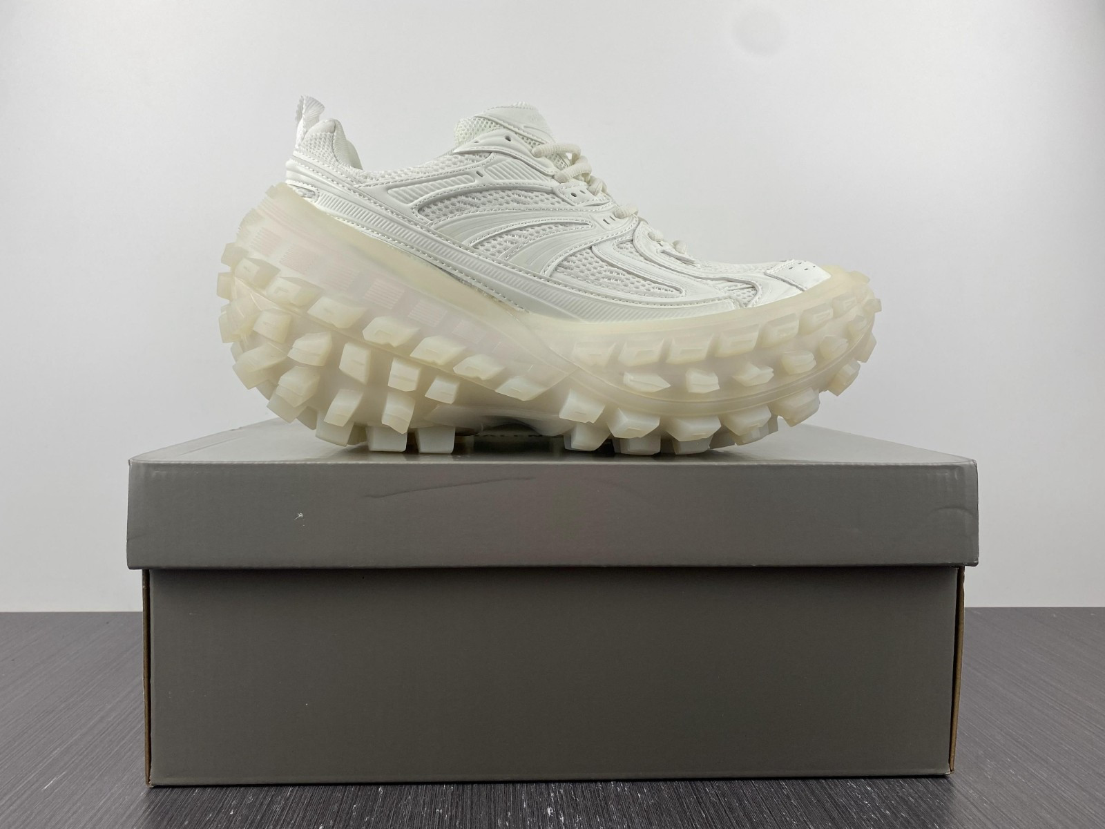 Ba*len*cia*ga bouncer chunky-sole sneakers