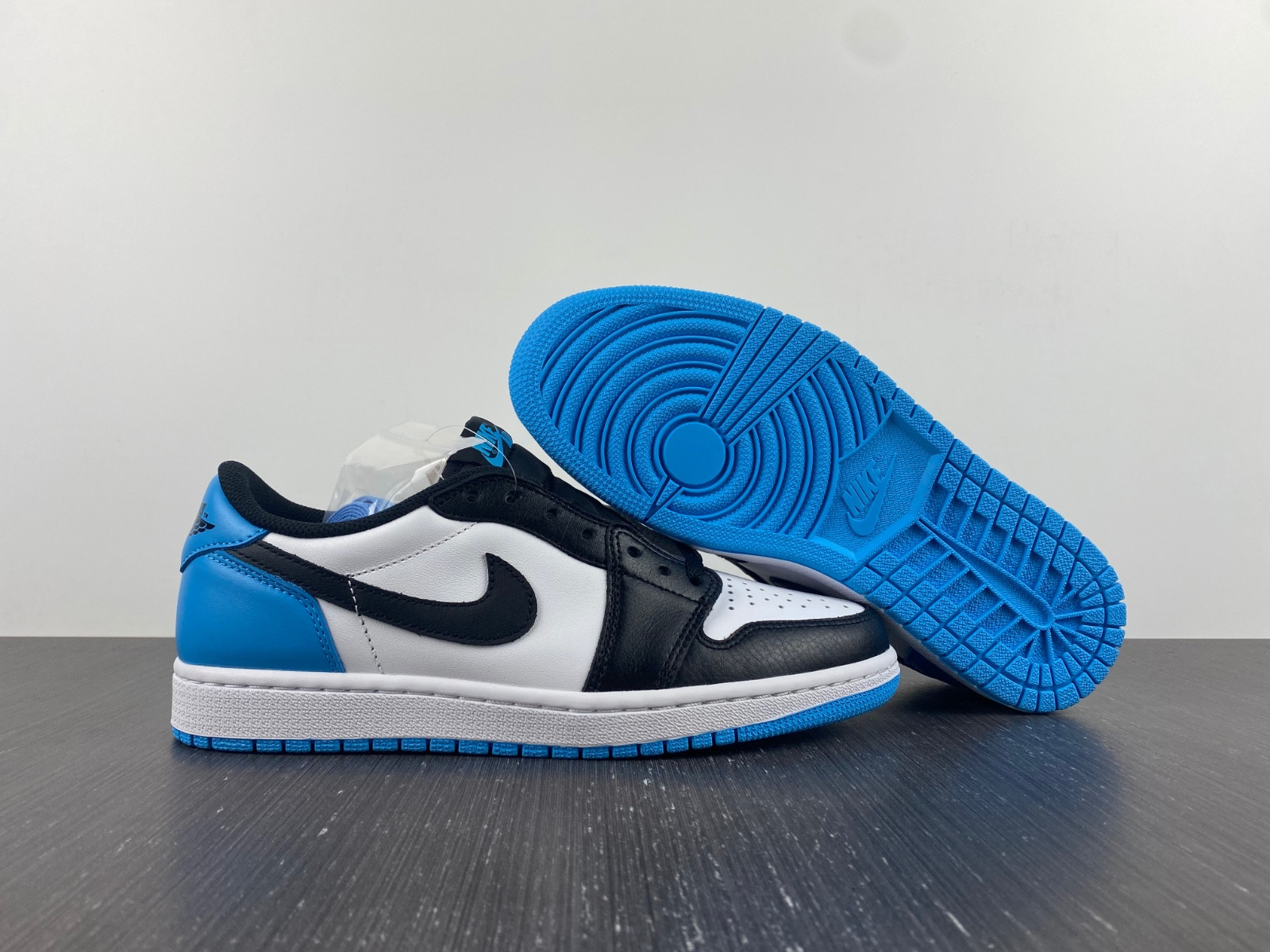 Jordan 1 Retro Low OG UNC CZ0790--104