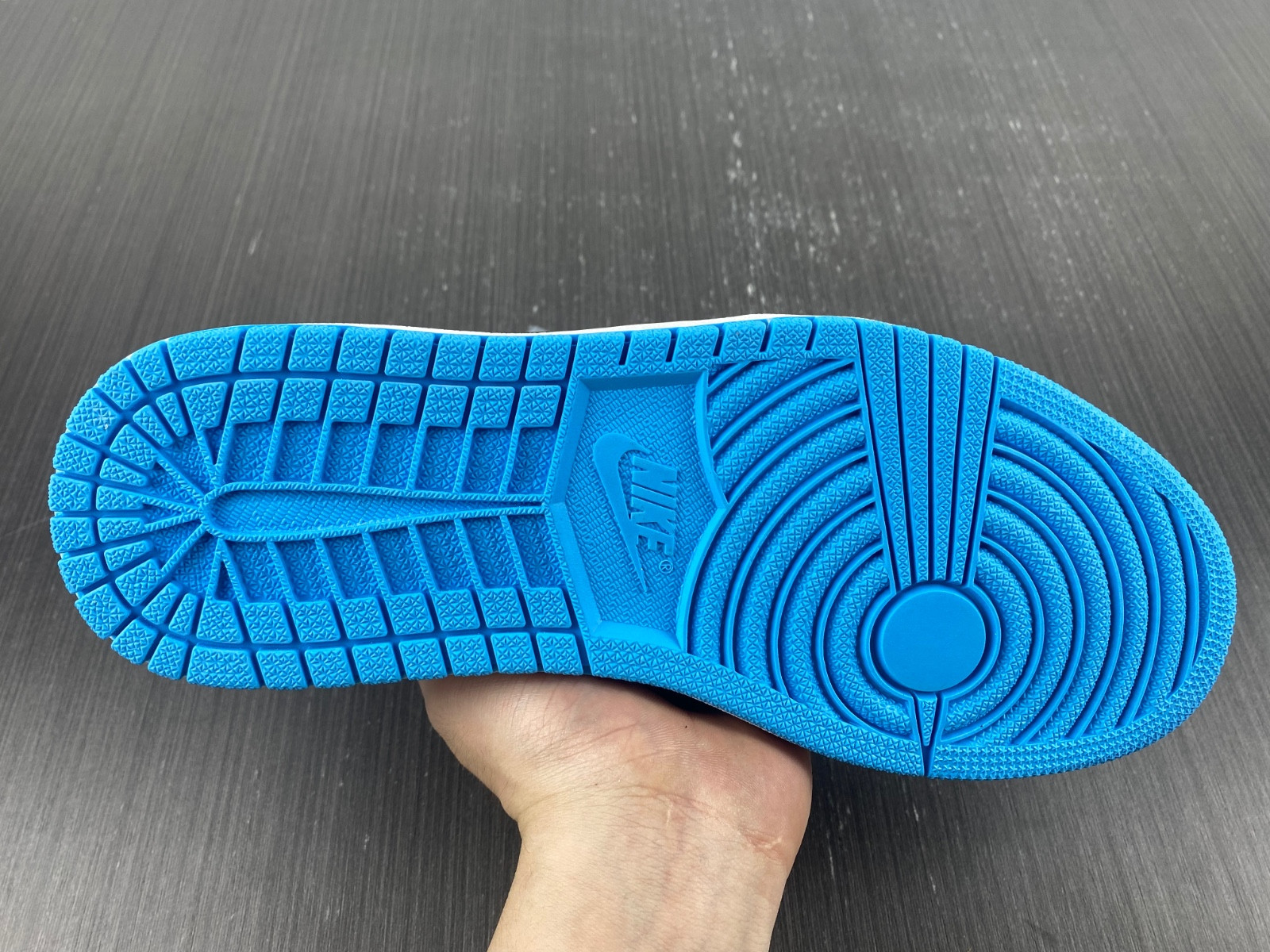 Jordan 1 Retro Low OG UNC CZ0790--104