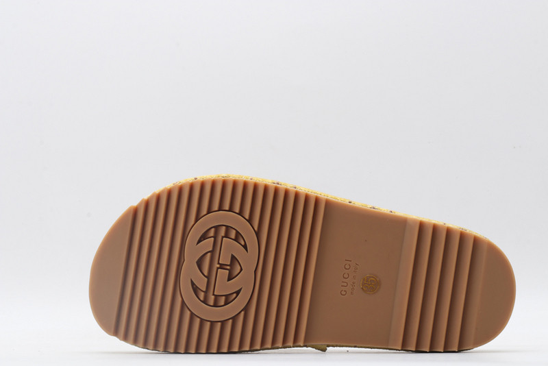 GUC LEATHER SLIDE