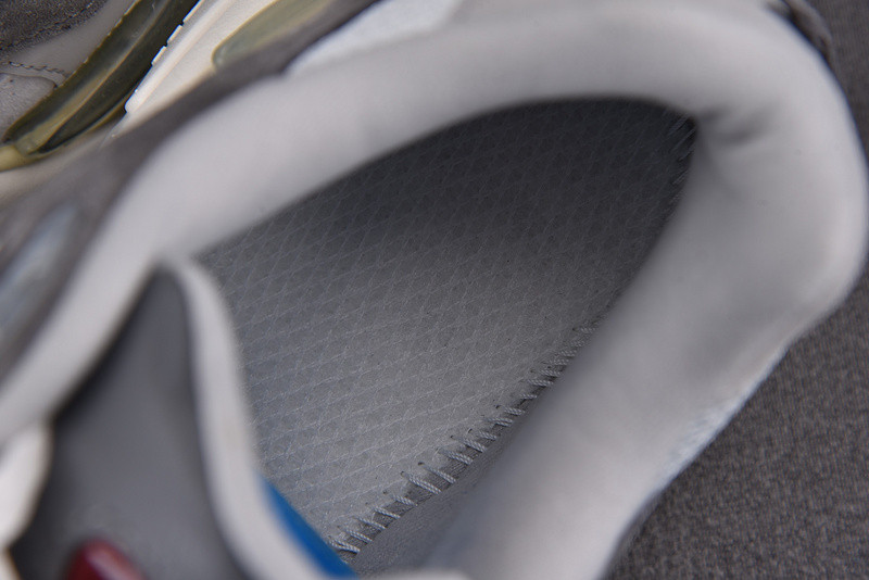 New Balance 9060“Rain Cloud” U9060GRY