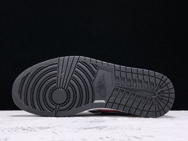 AIR JORDAN 1 BLACK WHITE GYM RED 555088-061