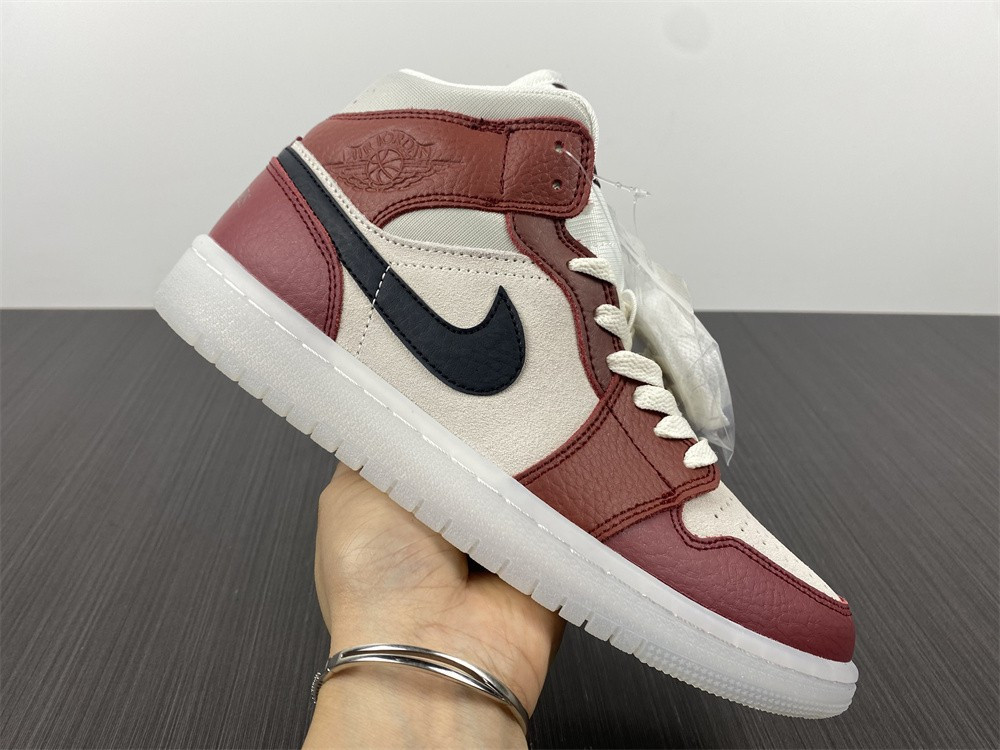 Jordan 1 Mid Anti-Gravity Machines (W) DM9601-200