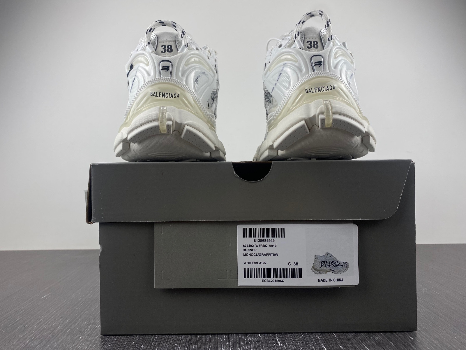 Ba*len*cia*ga runner 677402 w3rbq 9010