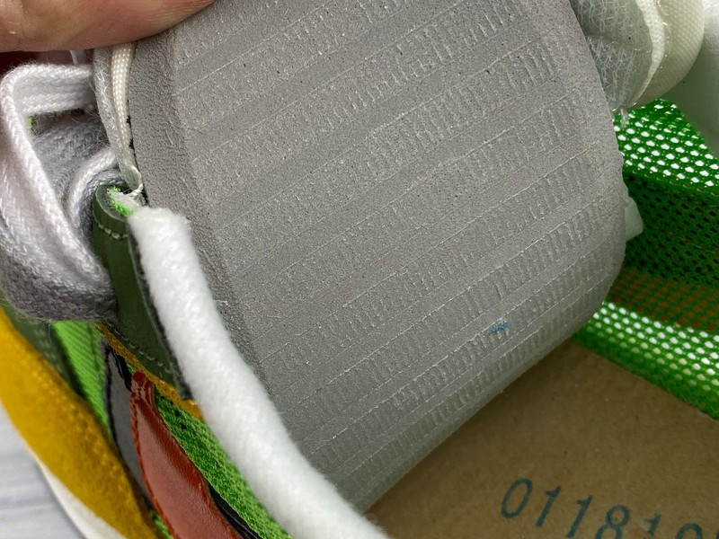 NIKE LD WAFFLE X SACAI GREEN GUSTO BV0073-300