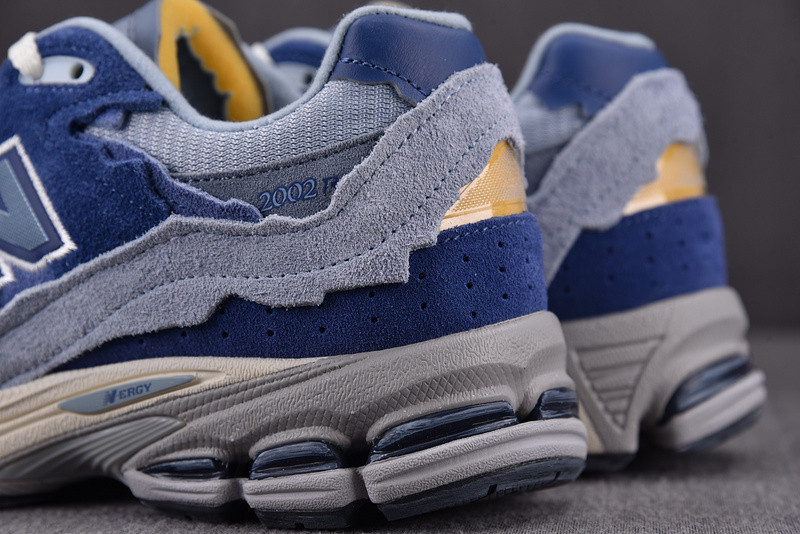 New Balance 2002R Protection Pack Light Arctic Grey Purple M2002RDI